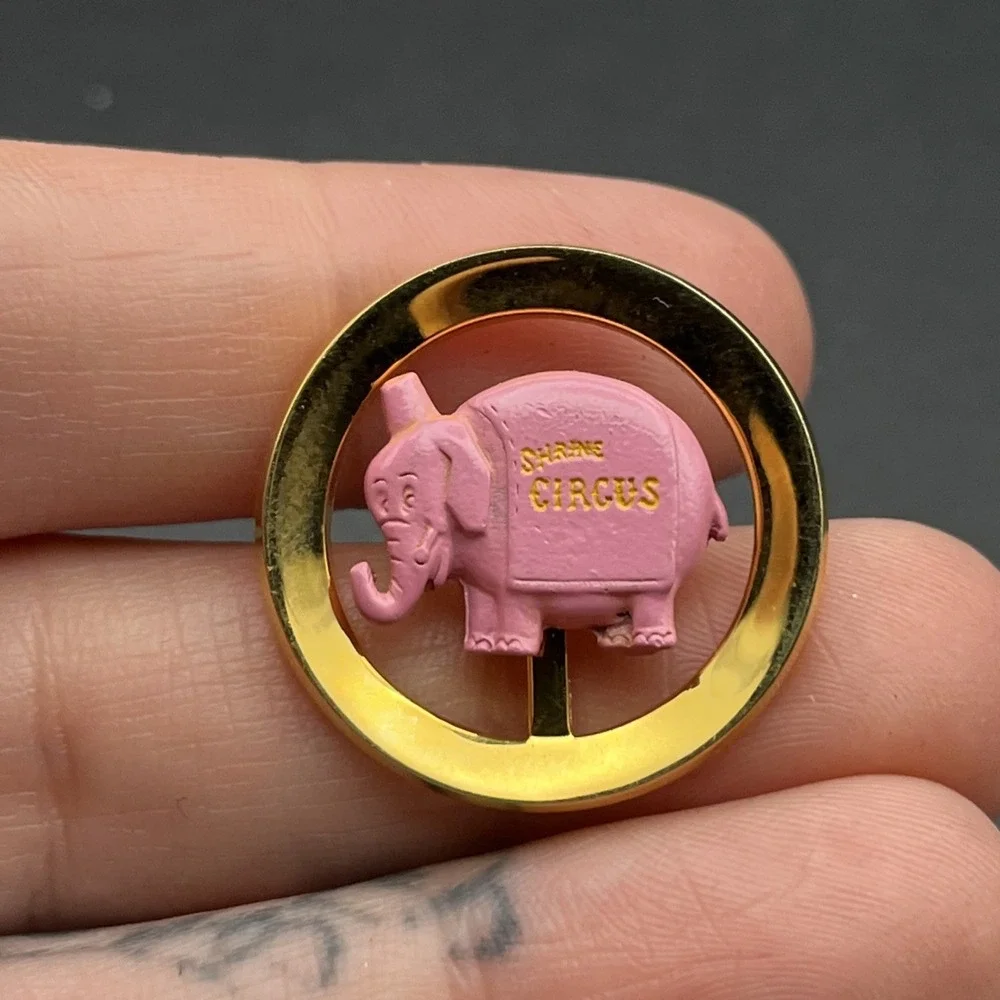 Shrine Circus Pink‎ Elephant Lapel Hat Pin